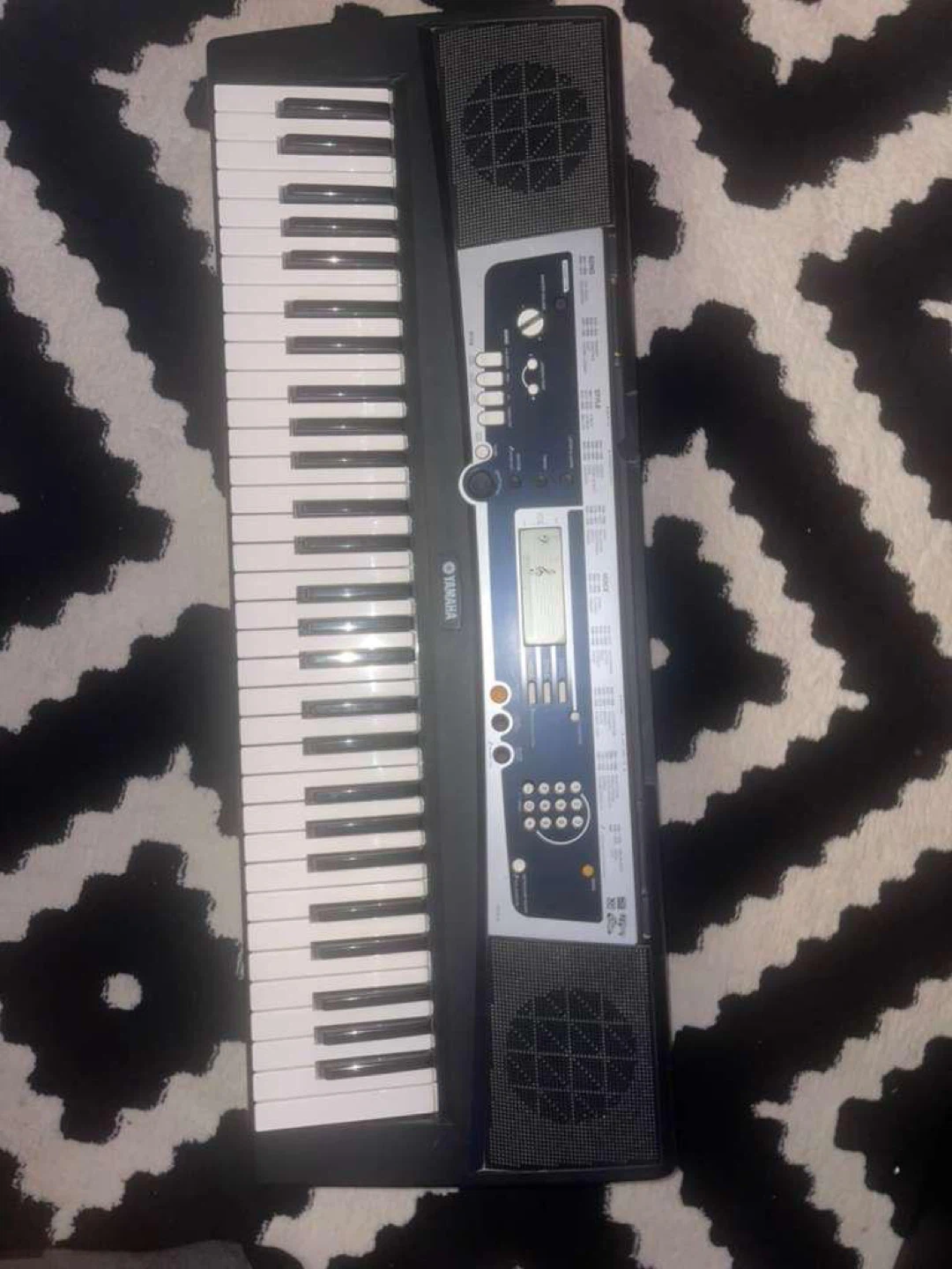 Yamaha PSR-E223 Keyboard - photo 2