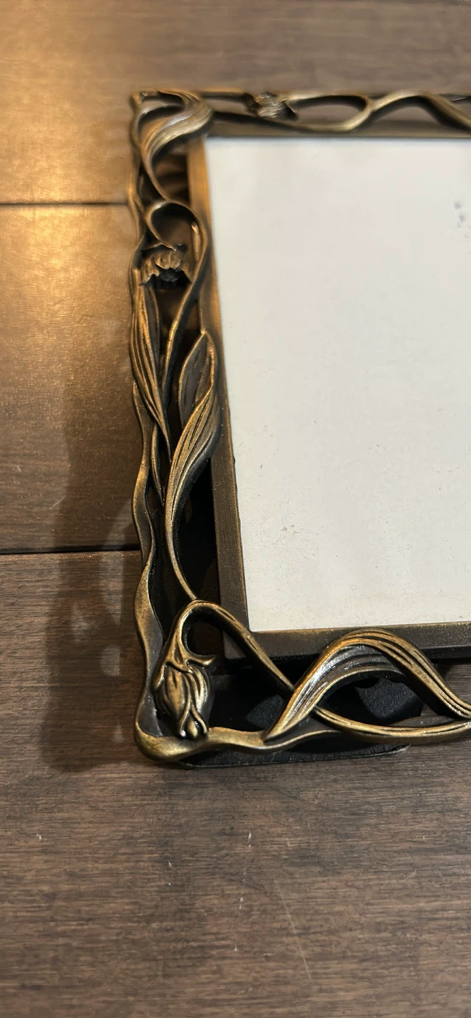 Vintage Style Floral Picture Frame - photo 2