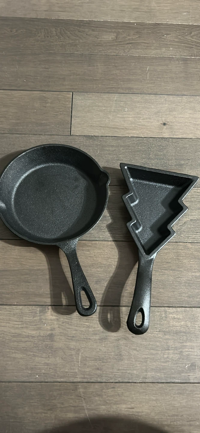 Cast Iron Skillet and Lightning Pan