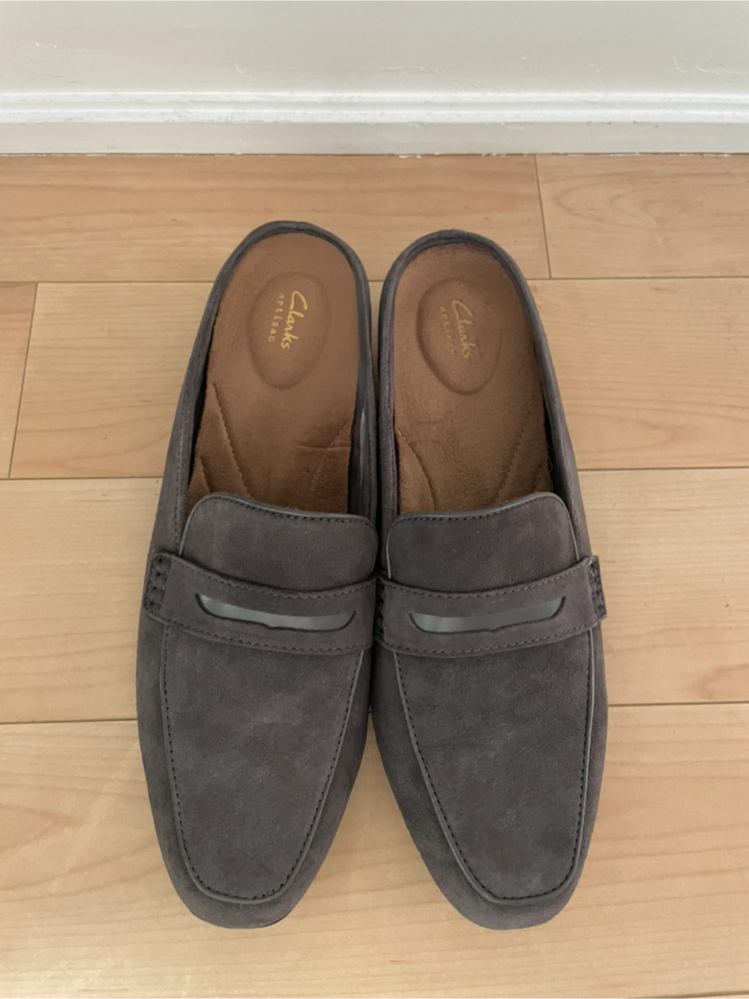 Clarks women’s Loafer