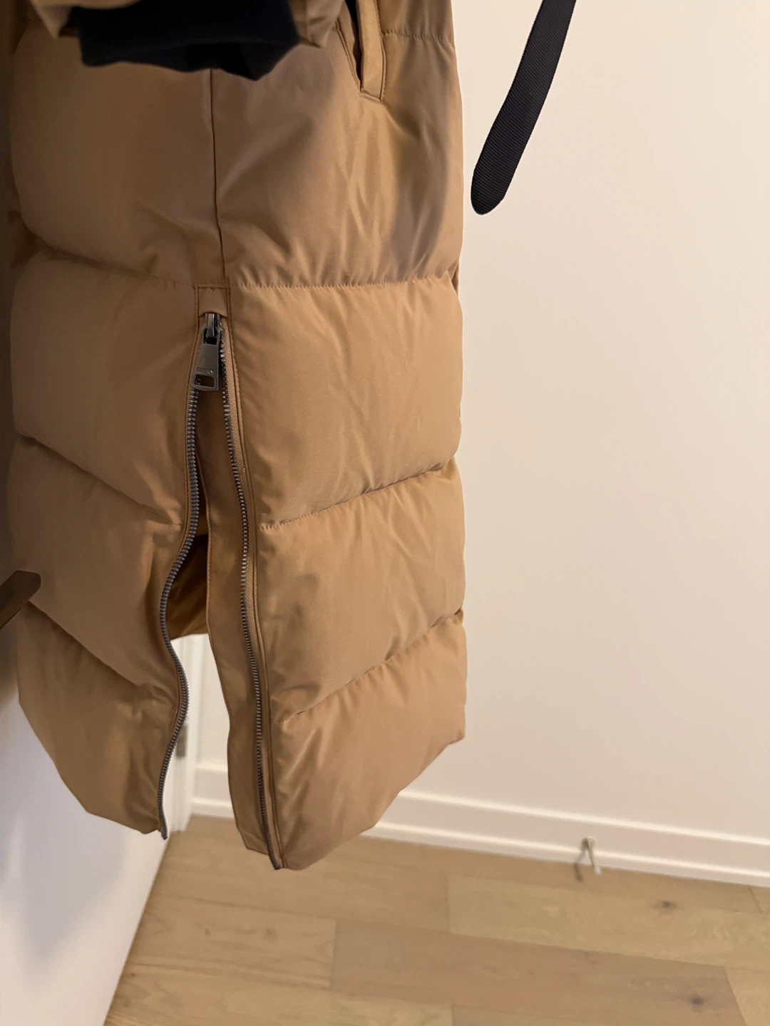DKNY Beige Puffer Coat - Size M - photo 3