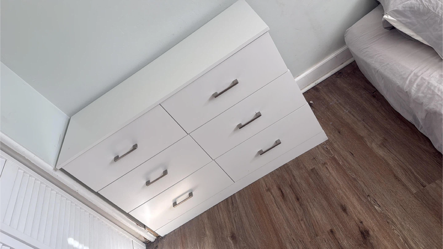 White 6-Drawer Dresser