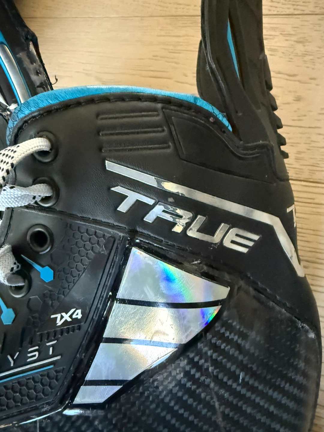 TRUE CATALYST 7X4 SENIOR HOCKEY SKATES size 7.5 mens - photo 3