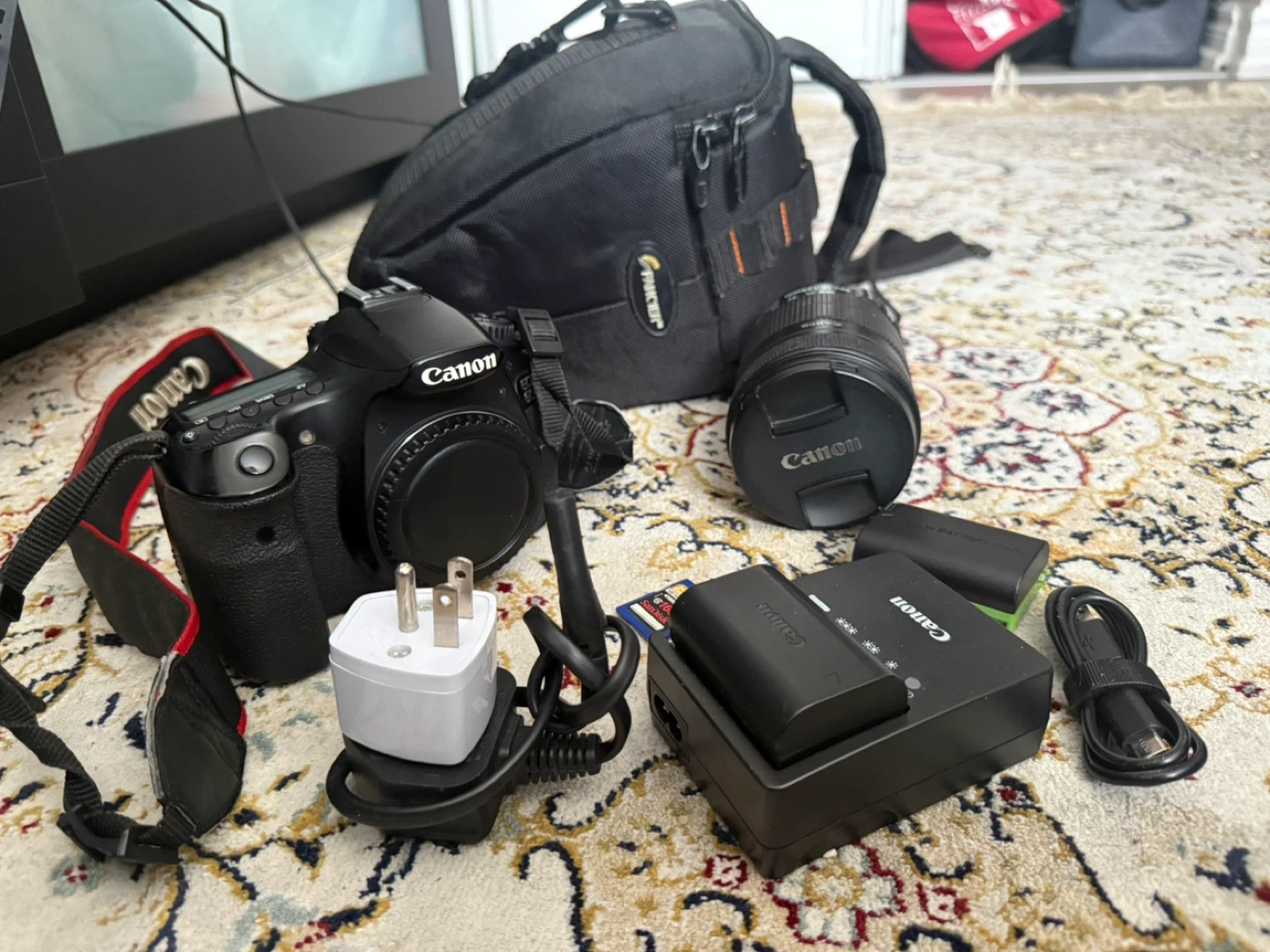 Canon EFS 18-135mm Lens with Camera