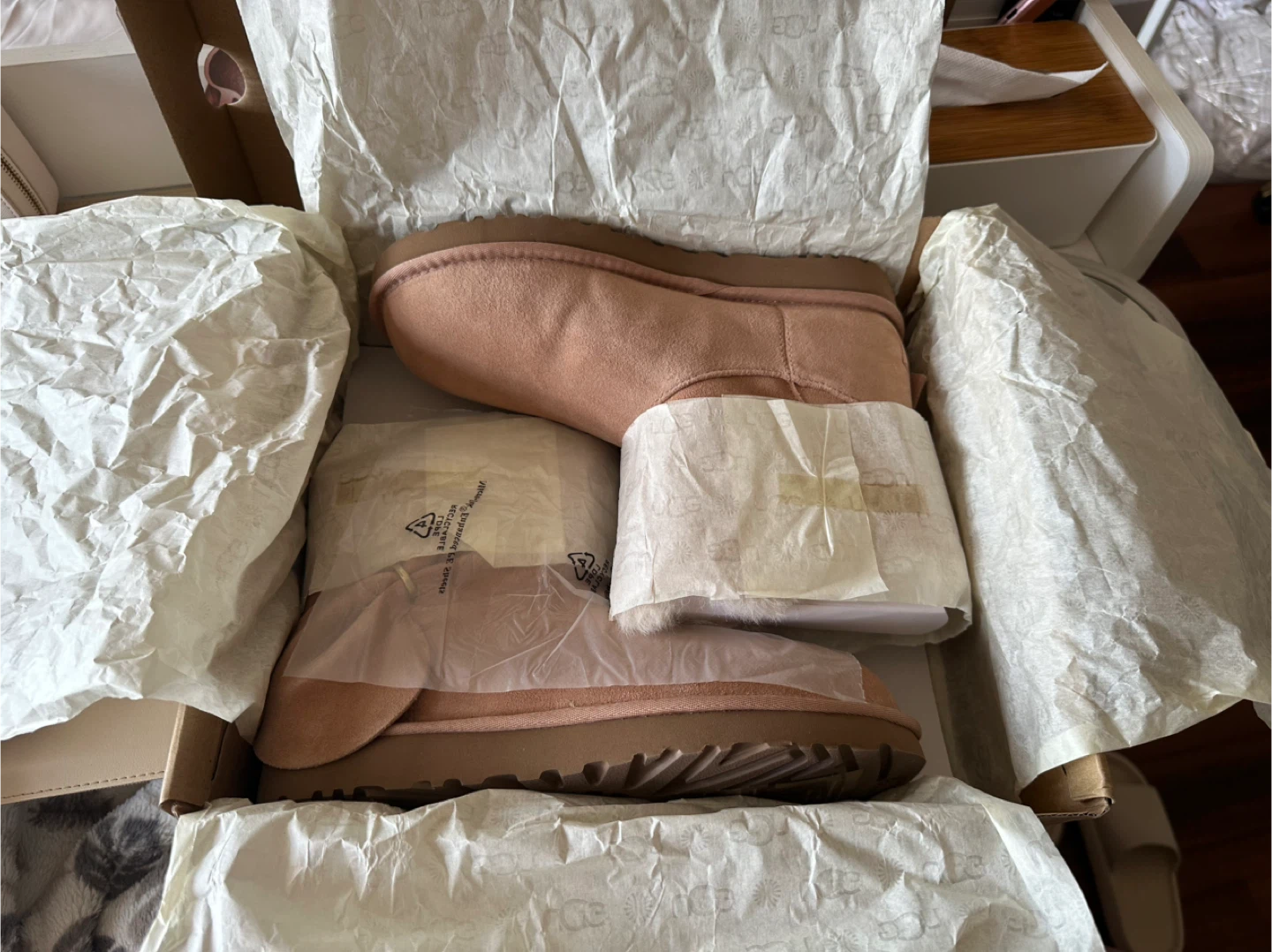 UGG Classic Mini Twist, Sand size 8 women, MINT NEW condition - photo 4