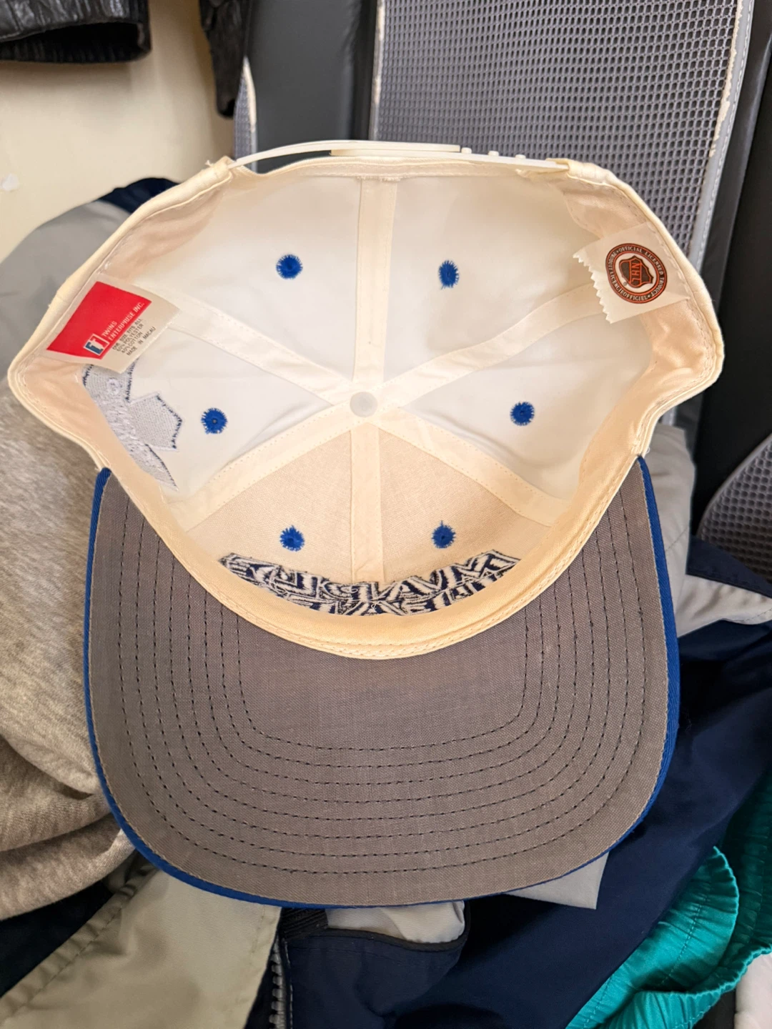 Toronto Maple Leafs Hat - photo 2