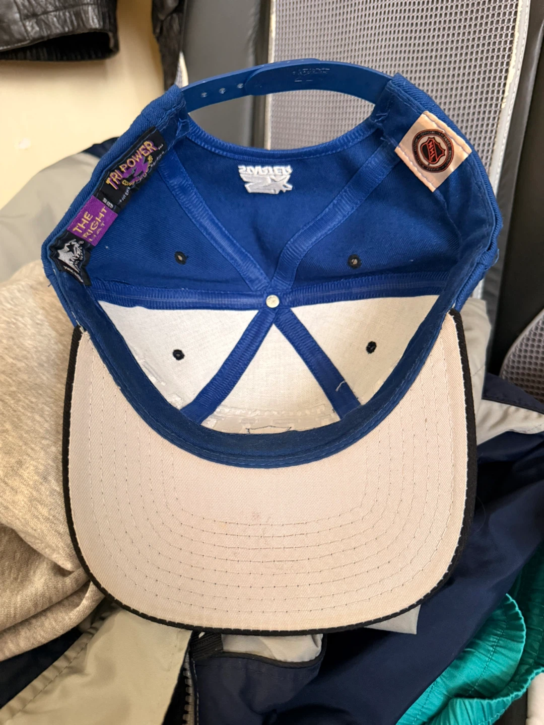 Toronto Maple Leafs Hat - photo 2