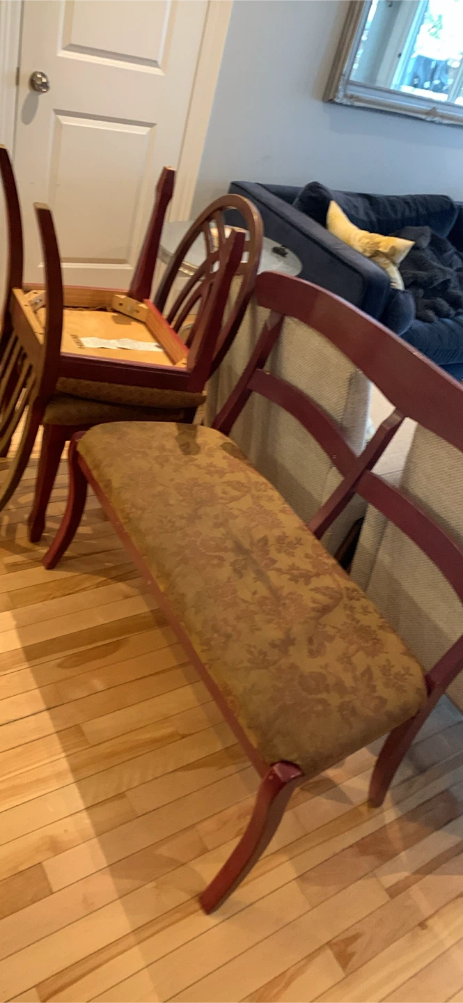 FREE Dining Room Table & Chairs (Seats 6–8) - photo 3