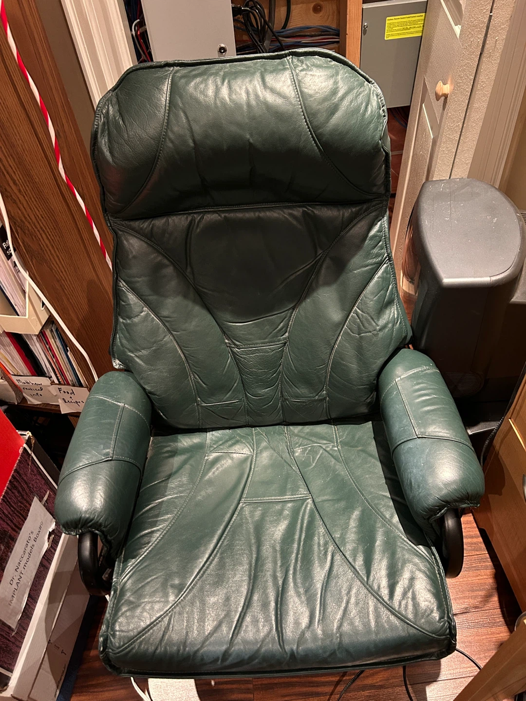 Green Leather Office Chair or Tv den chair - photo 2