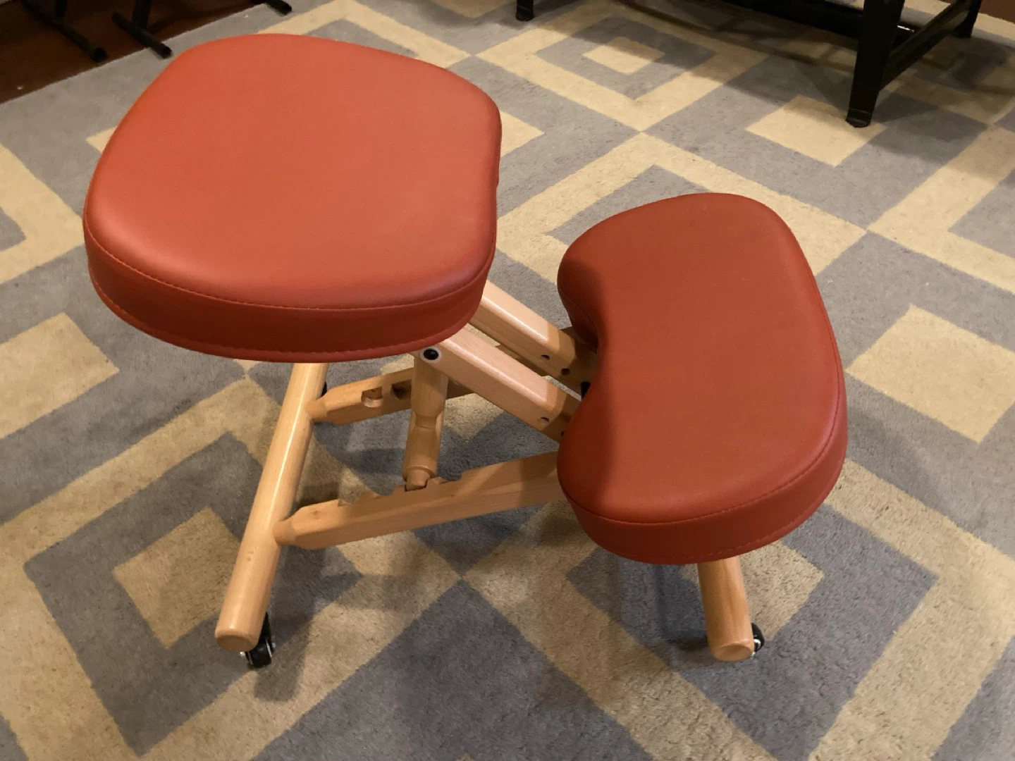 kneeling chair