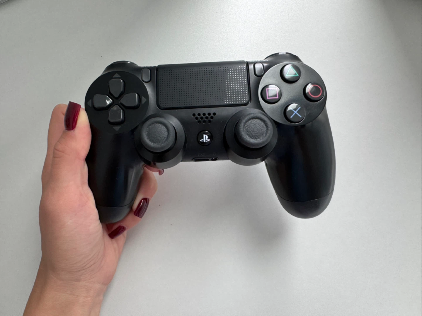 PlayStation 4 Console with 2 Controllers - photo 4