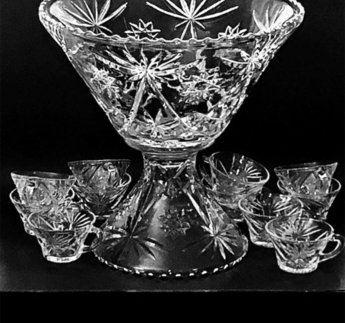 Early American Prescut Crystal 27pc Punch Set