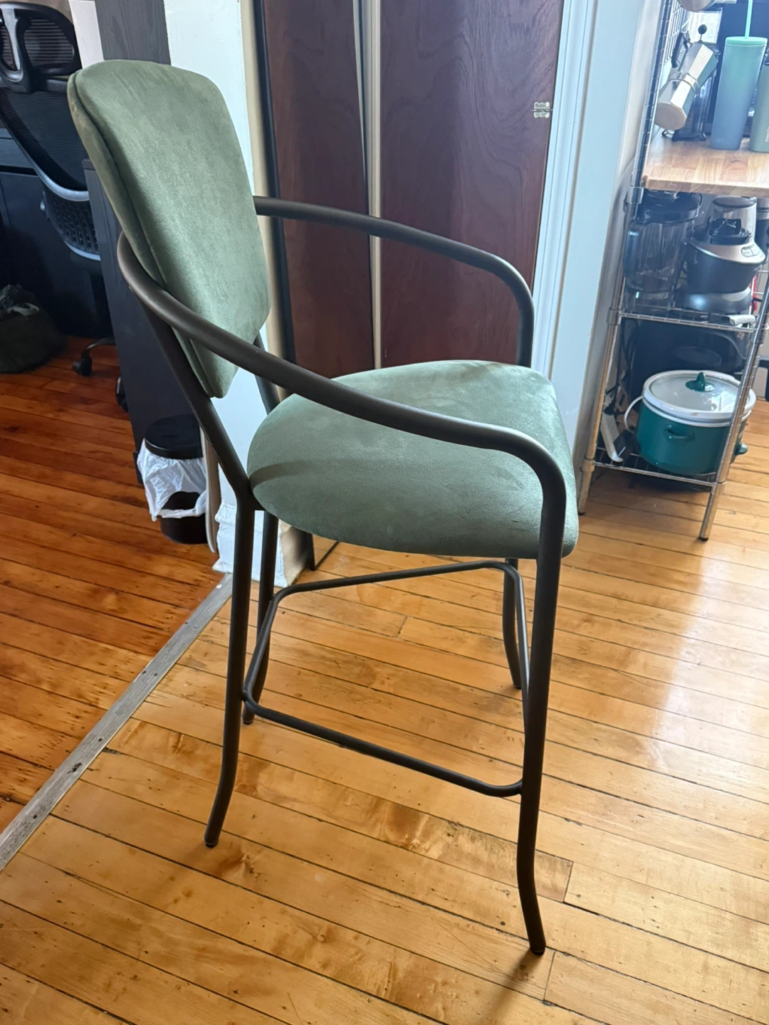 4 Green Chairs - photo 3