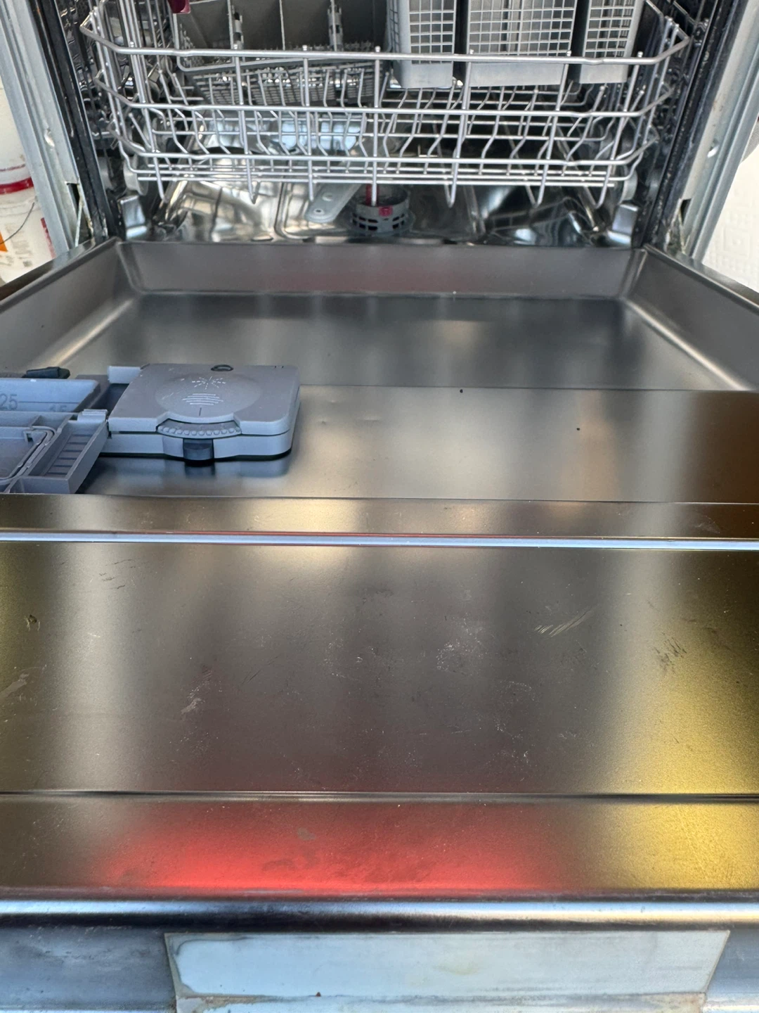 Bloomberg Dishwasher