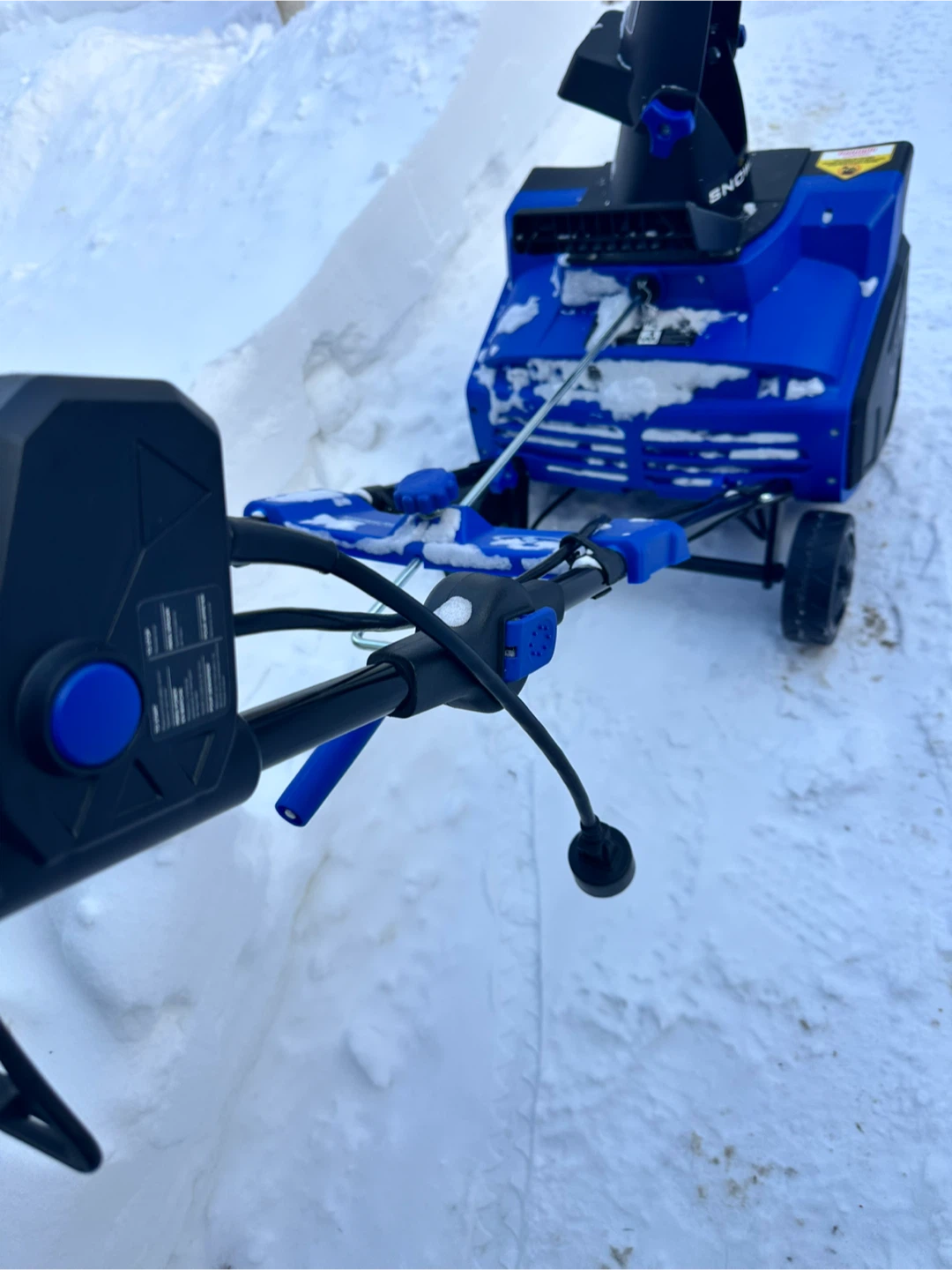 Snow Joe (ULTRA MODEL) Electric Snow Blower/ Snow Thrower - photo 4