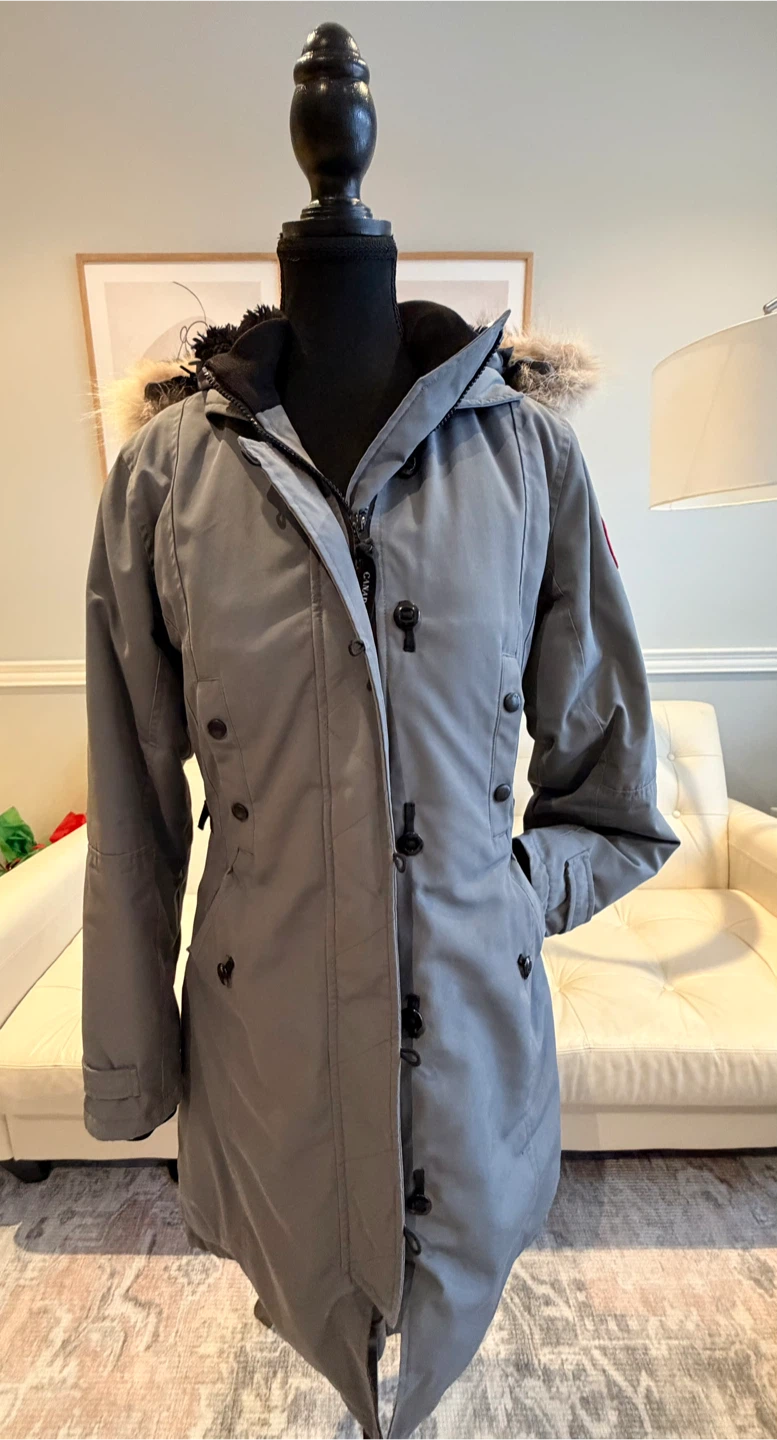 Canada Goose Parka, Grey, With Box - photo 4