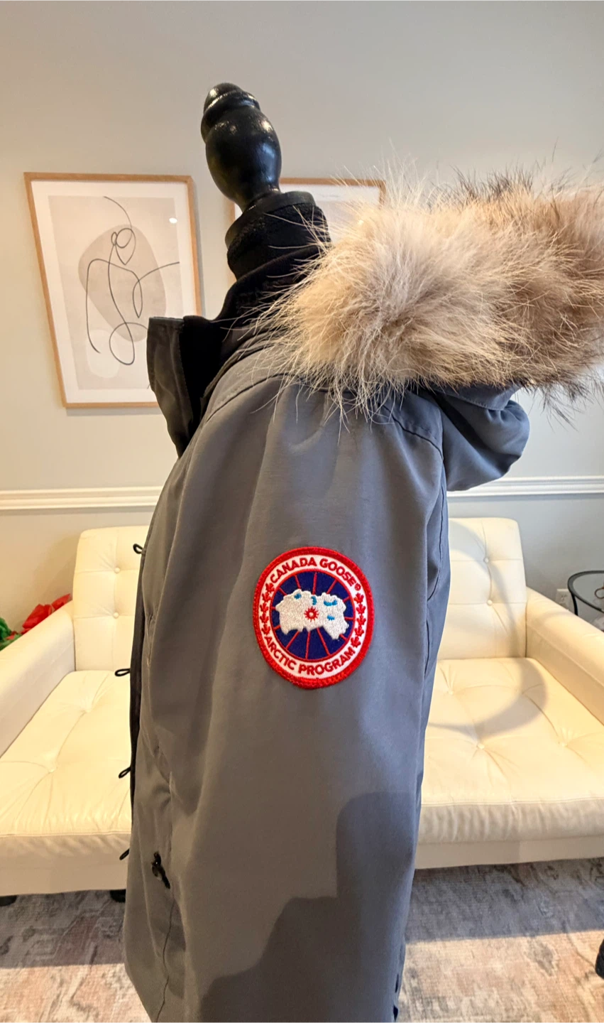 Canada Goose Parka, Grey, With Box - photo 3