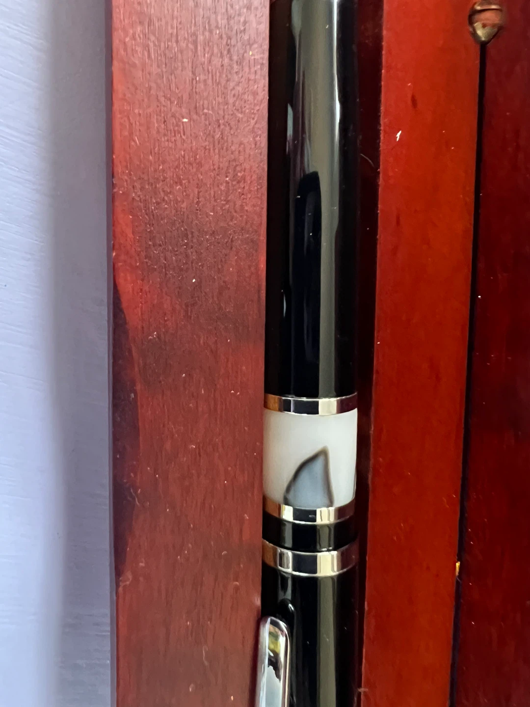 Pelikan 4001 Brilliant Black Fountain Pen with Box - photo 2