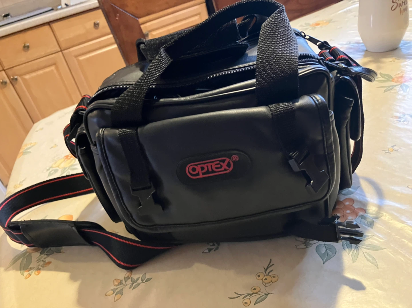 JVC GR-AX404U Compact VHS Camcorder