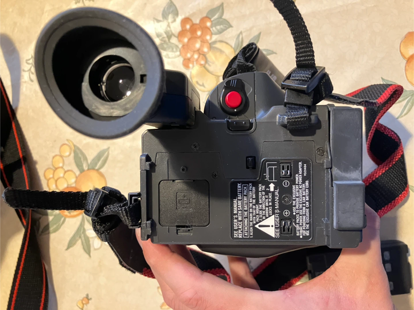 JVC GR-AX404U Compact VHS Camcorder - photo 2