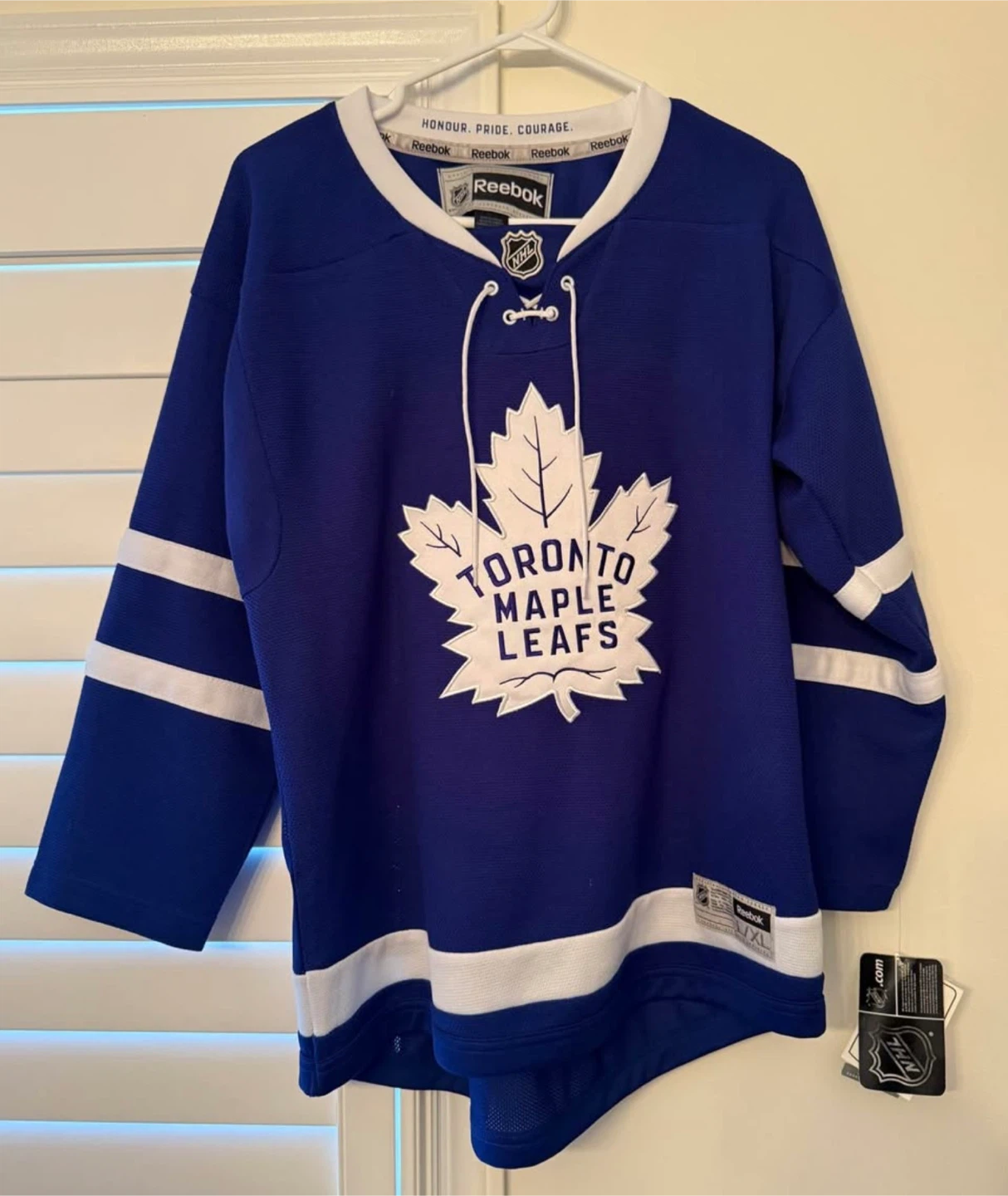 Toronto Maple Leafs Youth Reebok Hockey Jersey- NWT- L/XL