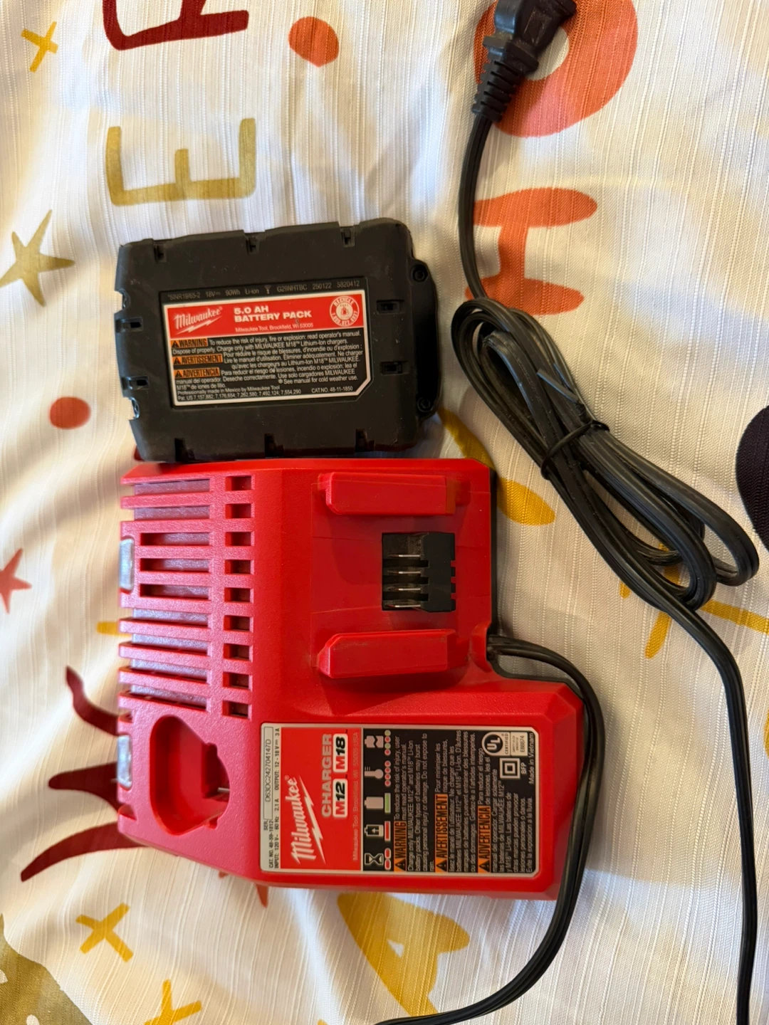 Milwaukee M12/M18 Battery Charger & 5.0 AH Battery Pack
