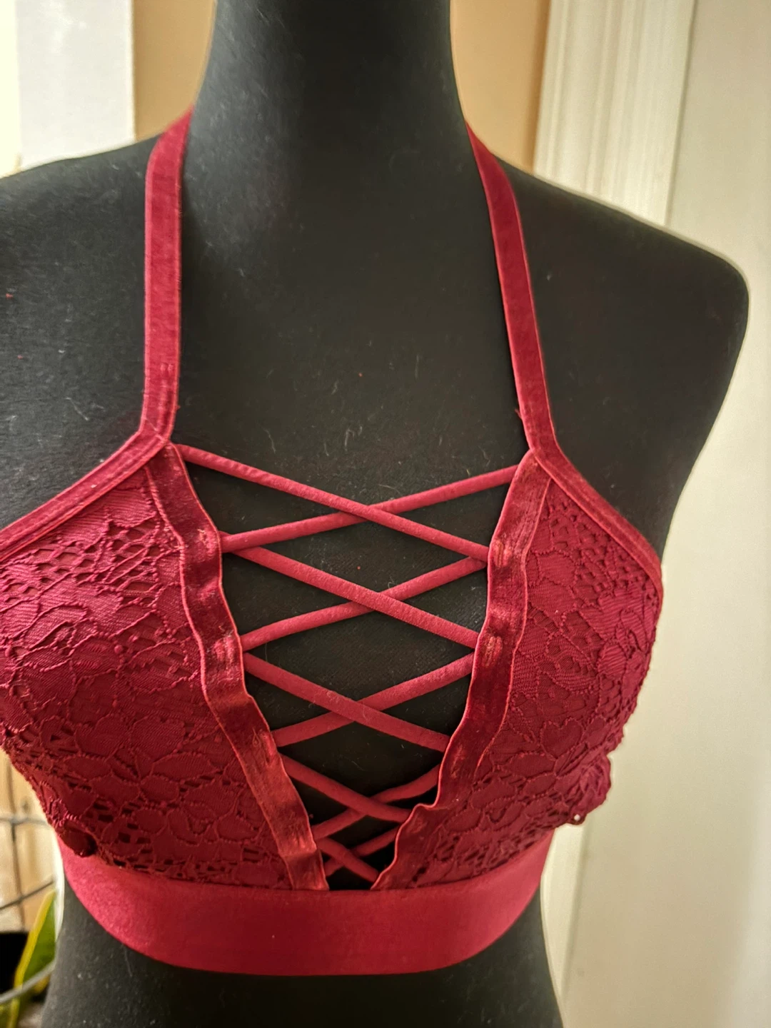 Iris Lace Halter Bra - Size Small - photo 4