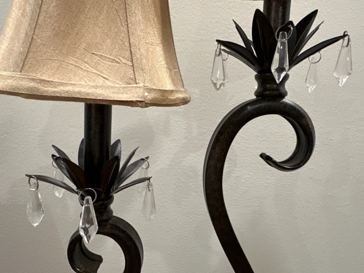 Table Lamp with Crystal Accents