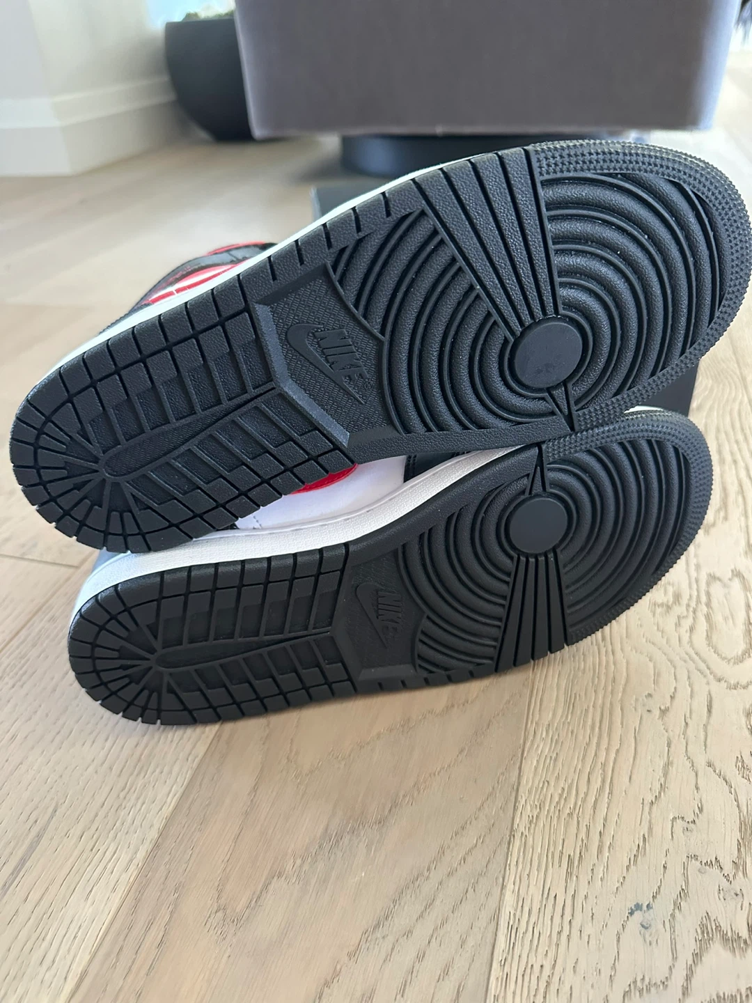 new men’s size 8 Nike Jordan high tops - photo 5