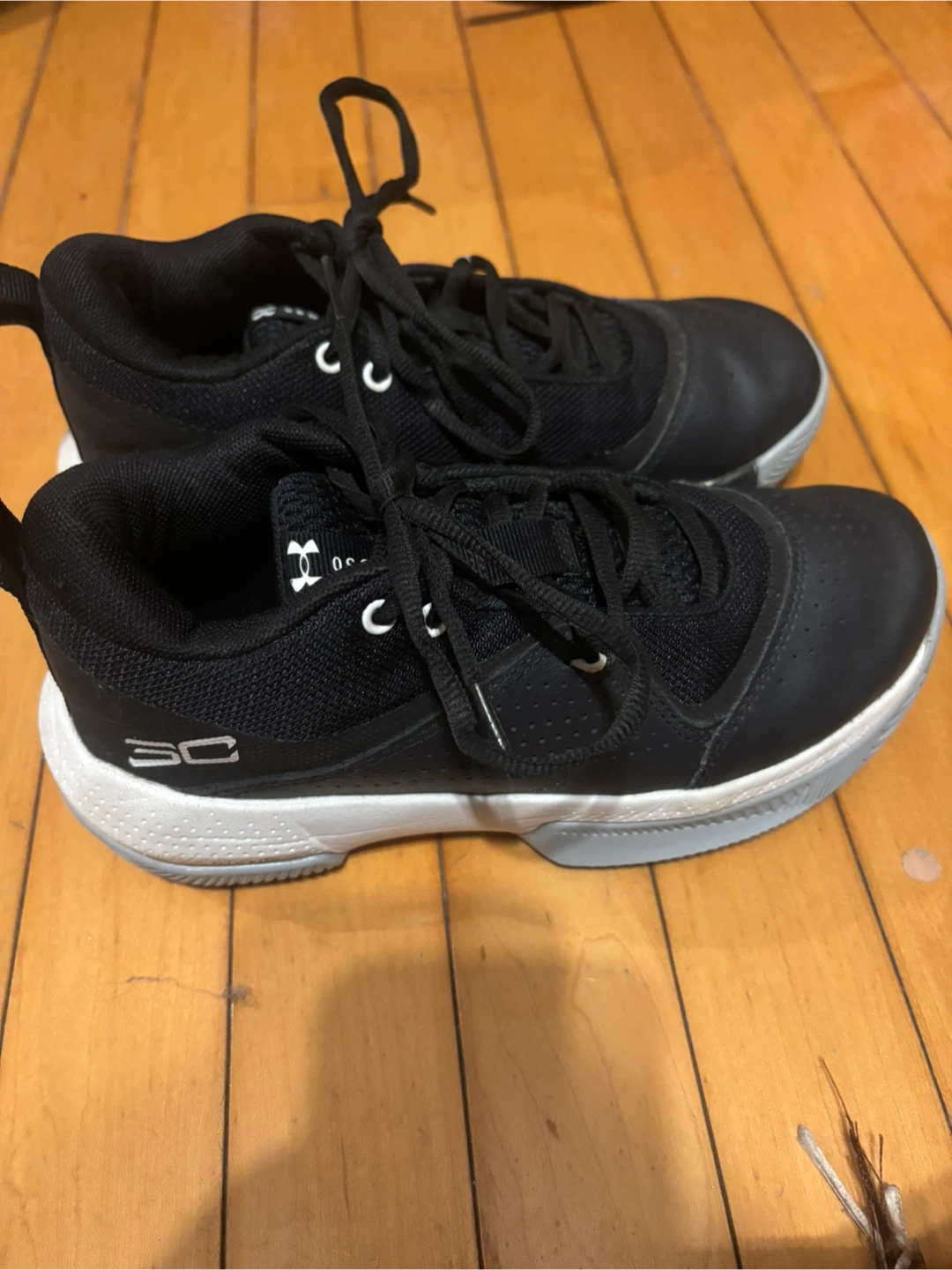 Under Armour SC30 Basketball Shoes - Black size 4.5Y USA - photo 3