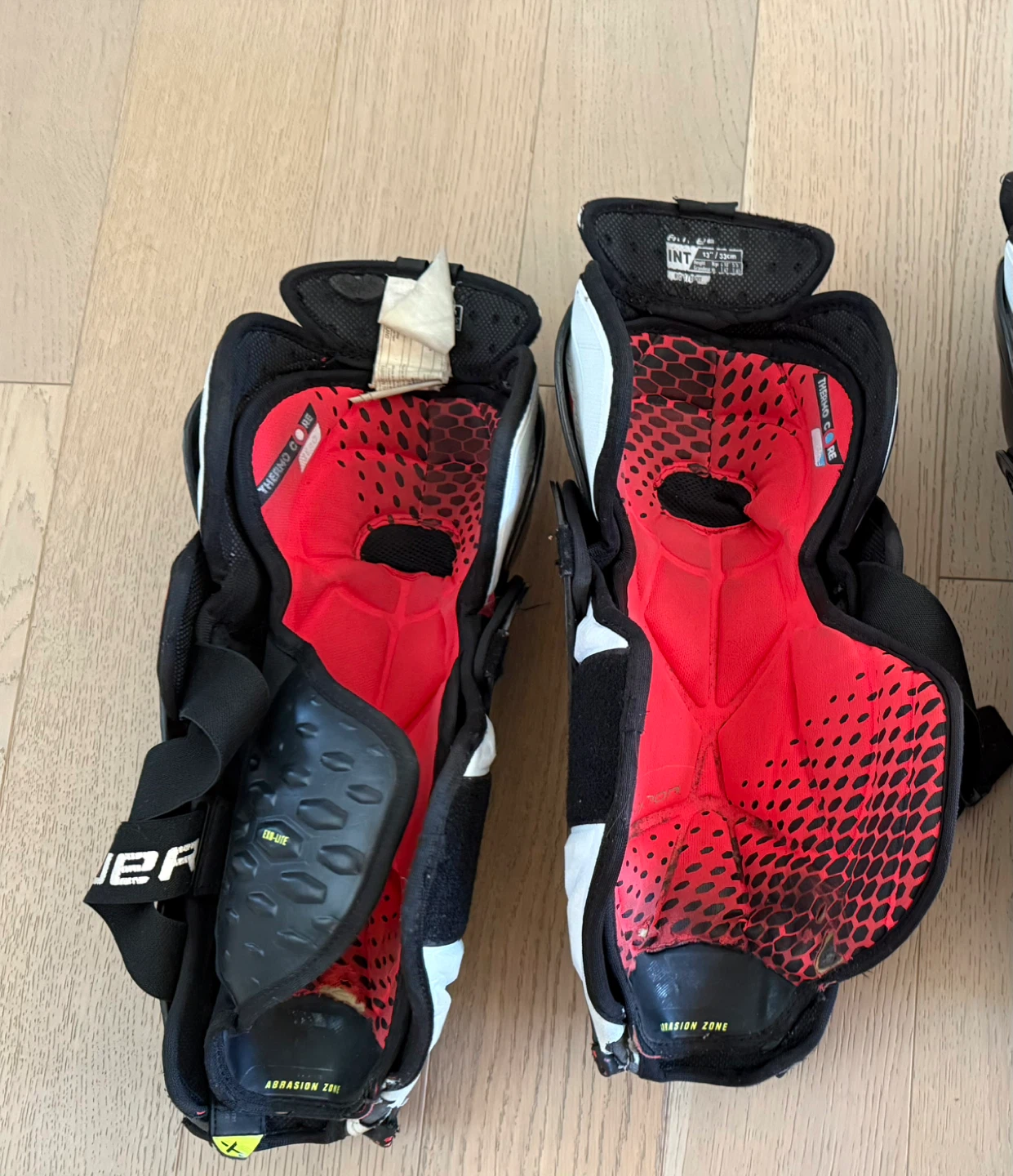 Bauer flylite 13” hockey shin guards - photo 3