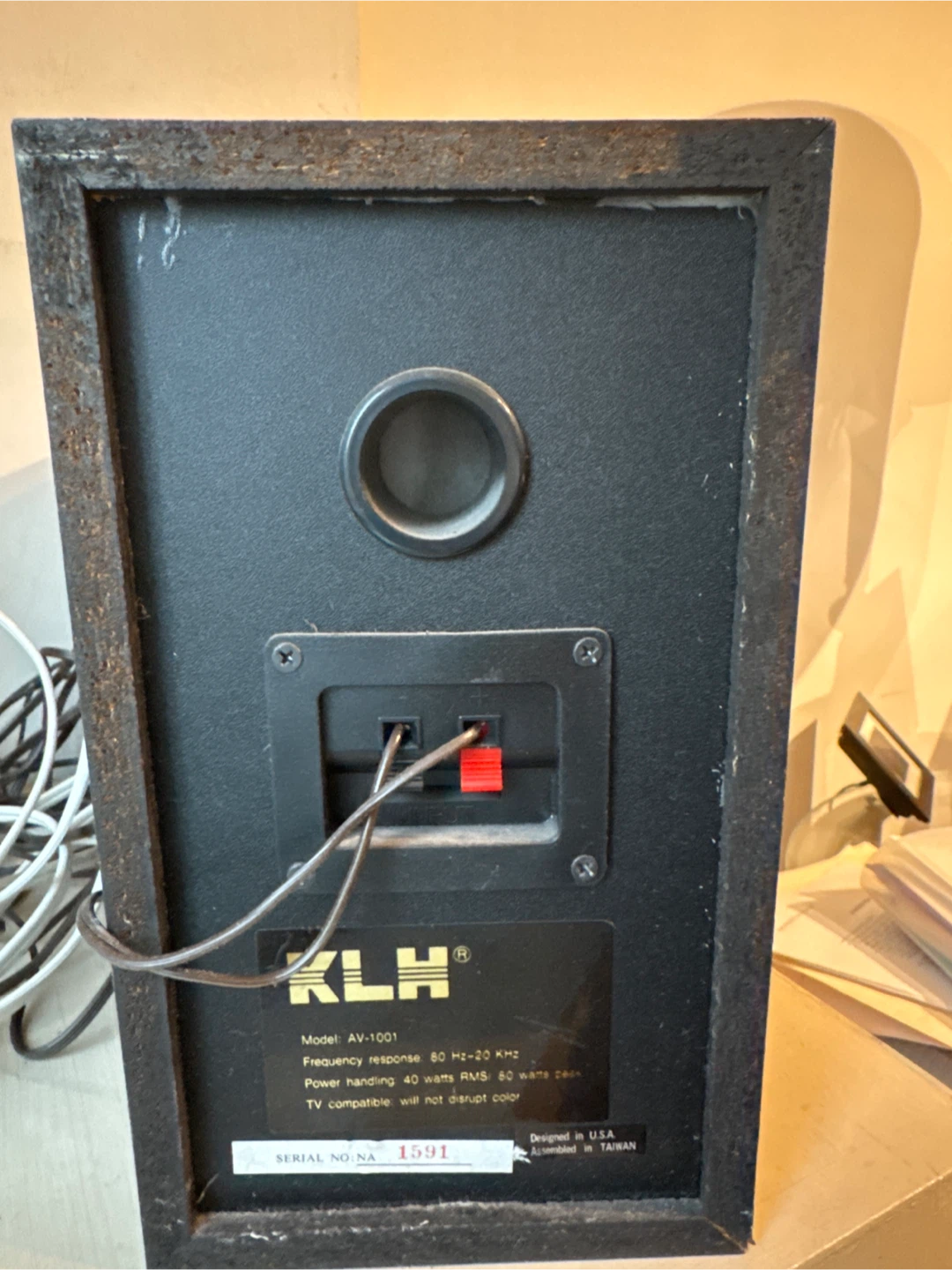 KLH AV-1001 Bookshelf Speakers - photo 3