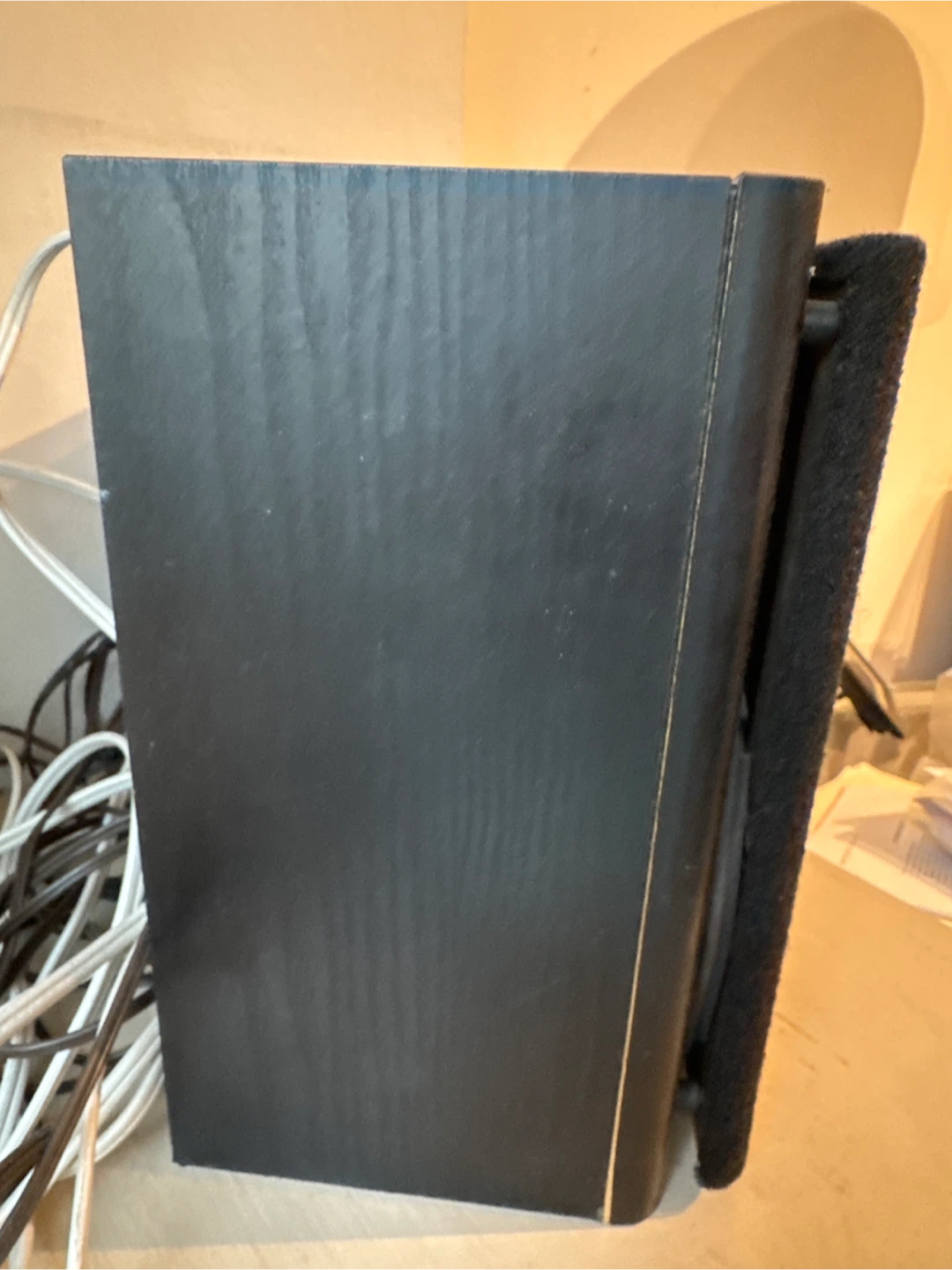 KLH AV-1001 Bookshelf Speakers - photo 2
