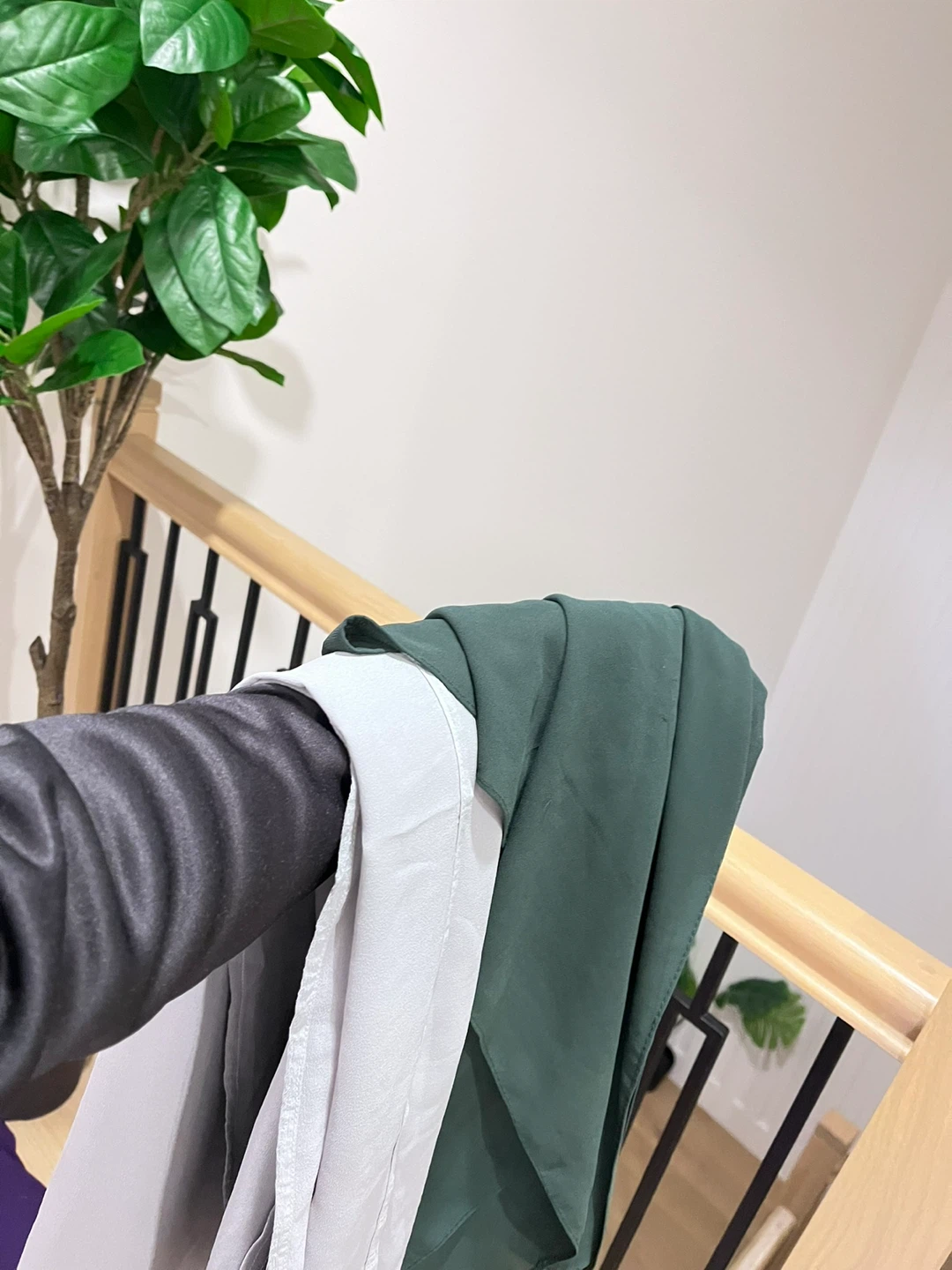 Assorted Hijabs/Scarves - Green & Grey