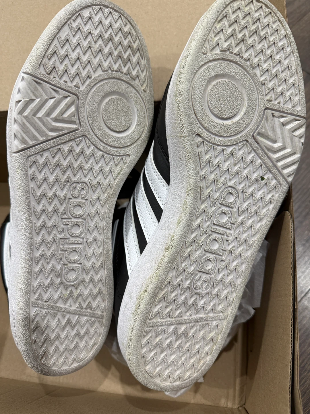 Adidas Hoops 4.0 Mid Black Sneakers - US 8 - photo 4