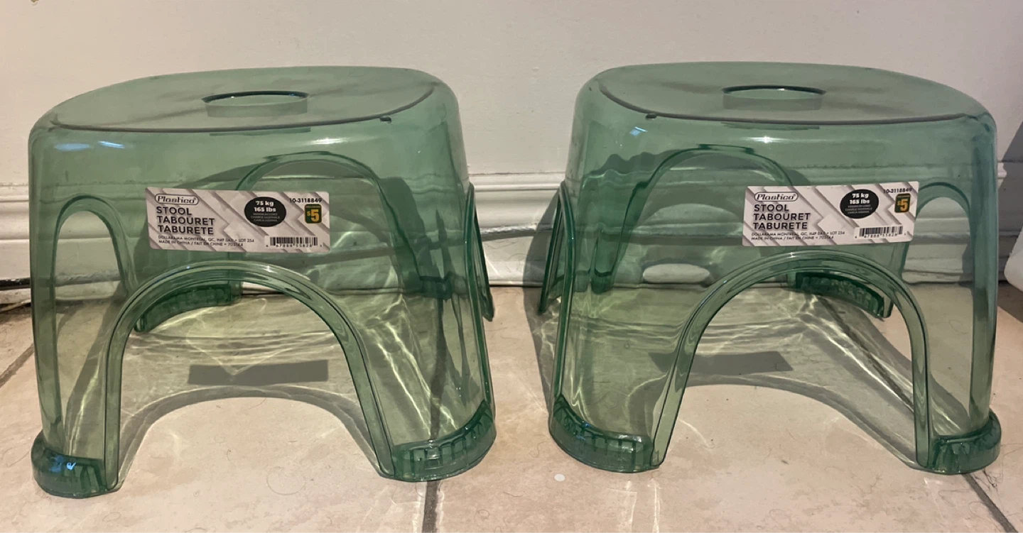 2x Plastico Green Small Stools (75kg capacity) MUST GO OUT - photo 2