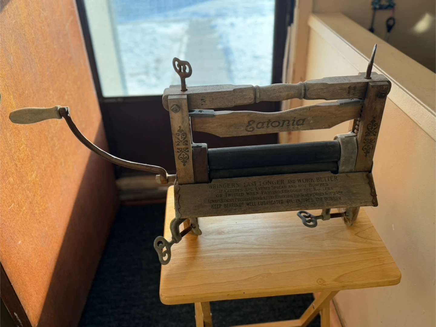 Vintage Eaton's Eatonia Wringer Washer