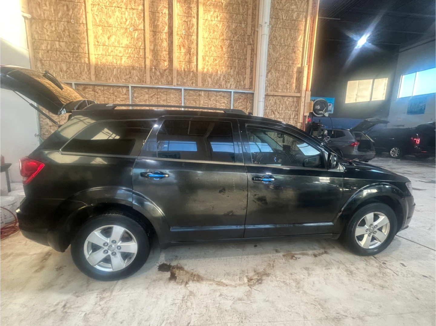 2014 Dodge Journey FWD 2.4 perfect for family or first car - photo 2