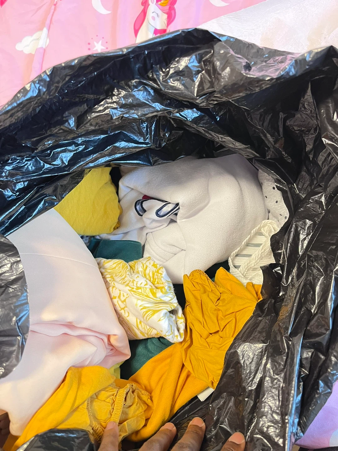 Free Bag of mixed clothing- leather jacket and knitted shirt - photo 2