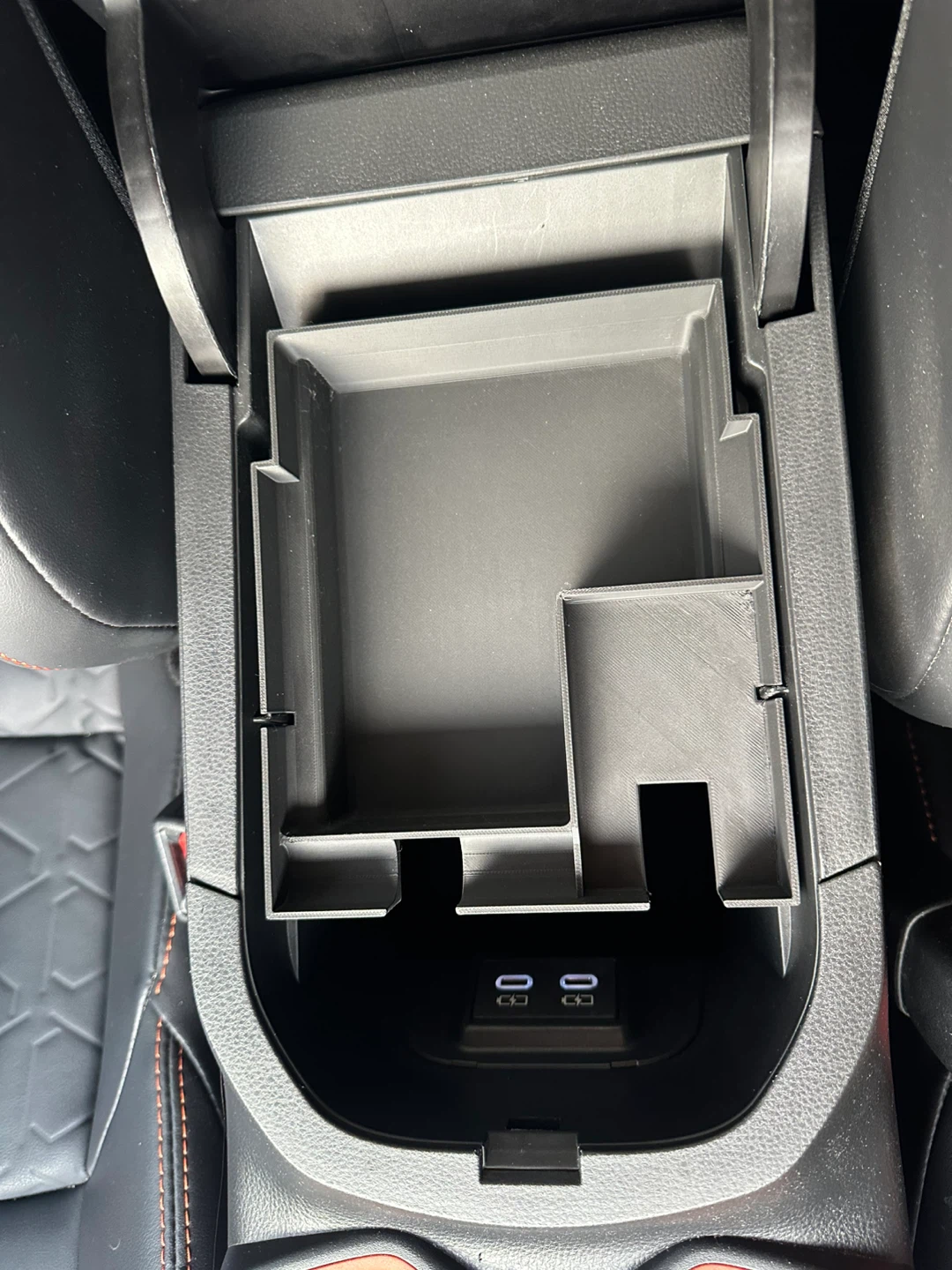 RAV4 centre console tray - photo 3
