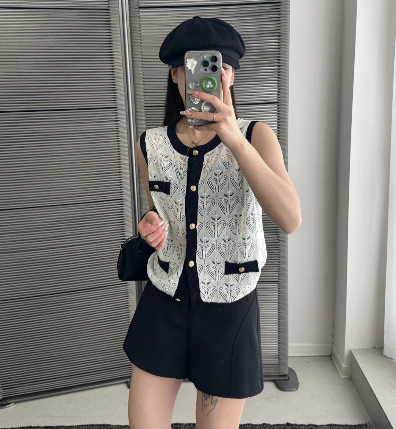 Brand New Zara Sleeveless Sweater Vest - Size medium