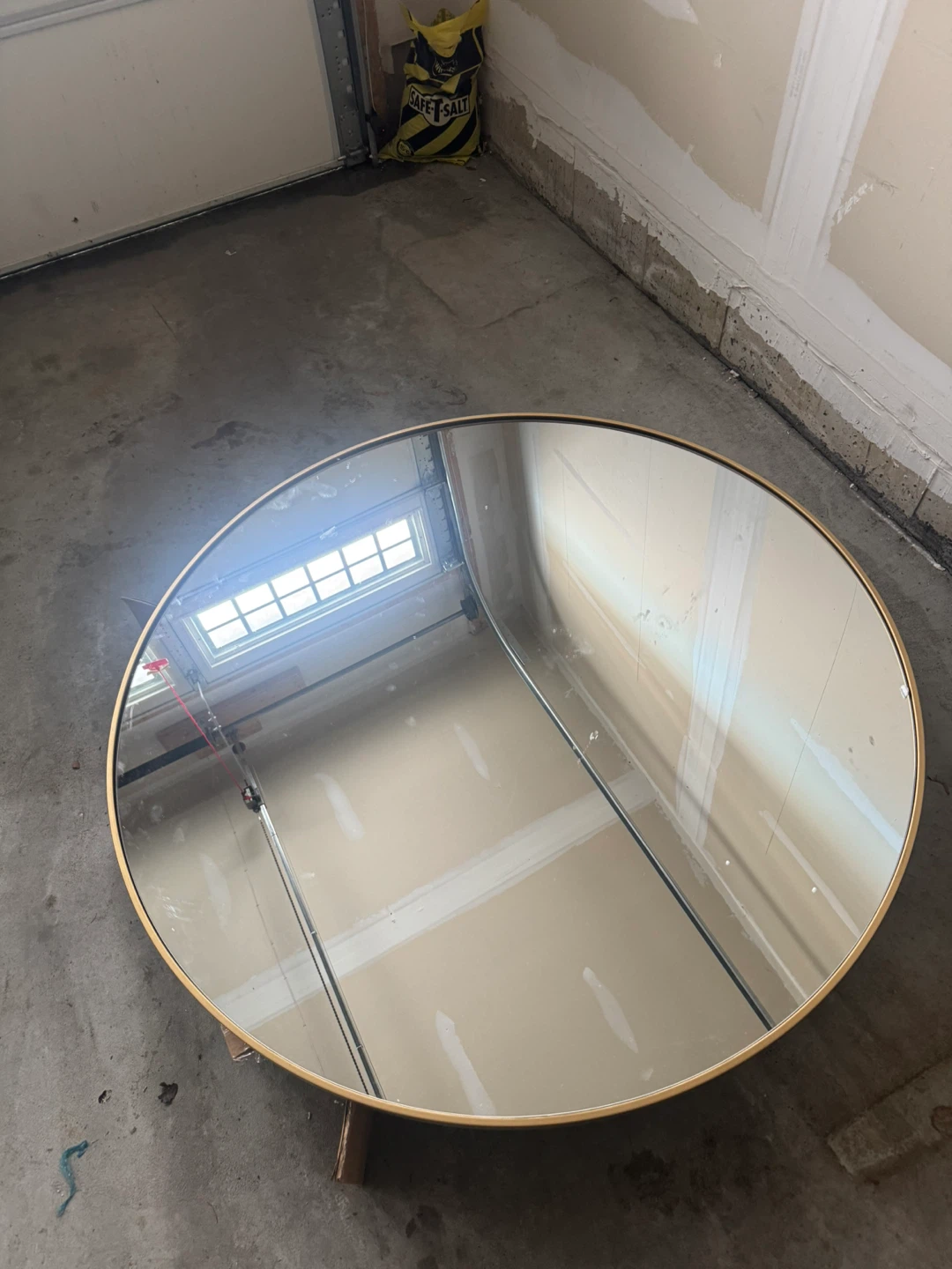 Round Mirror with Gold Frame 48 inch - photo 3
