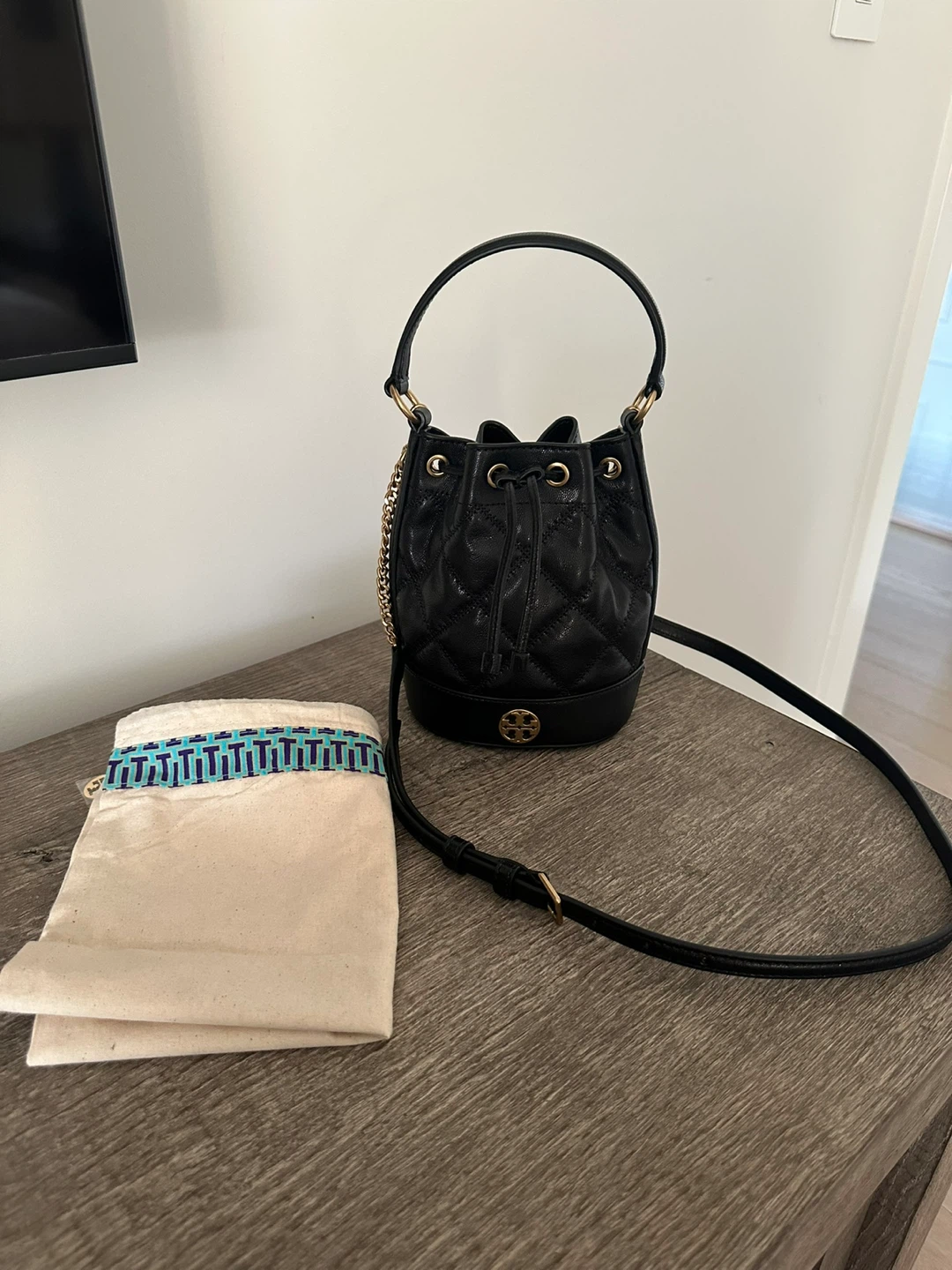 Tory Burch - black leather bucket bag purse new
