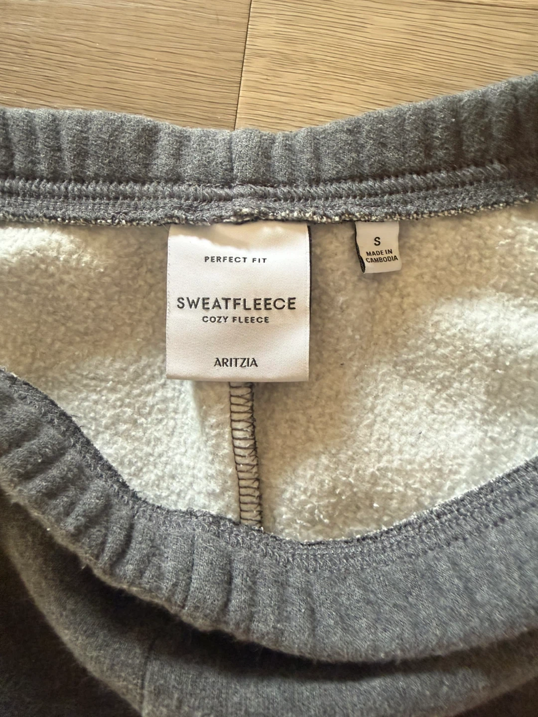 Aritzia Sweatfleece Cozy Fleece Shorts - Size S - photo 3