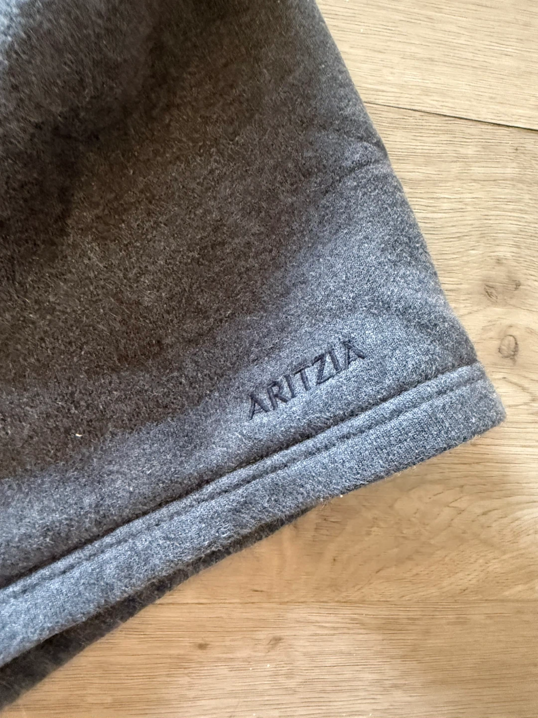 Aritzia Sweatfleece Cozy Fleece Shorts - Size S - photo 2