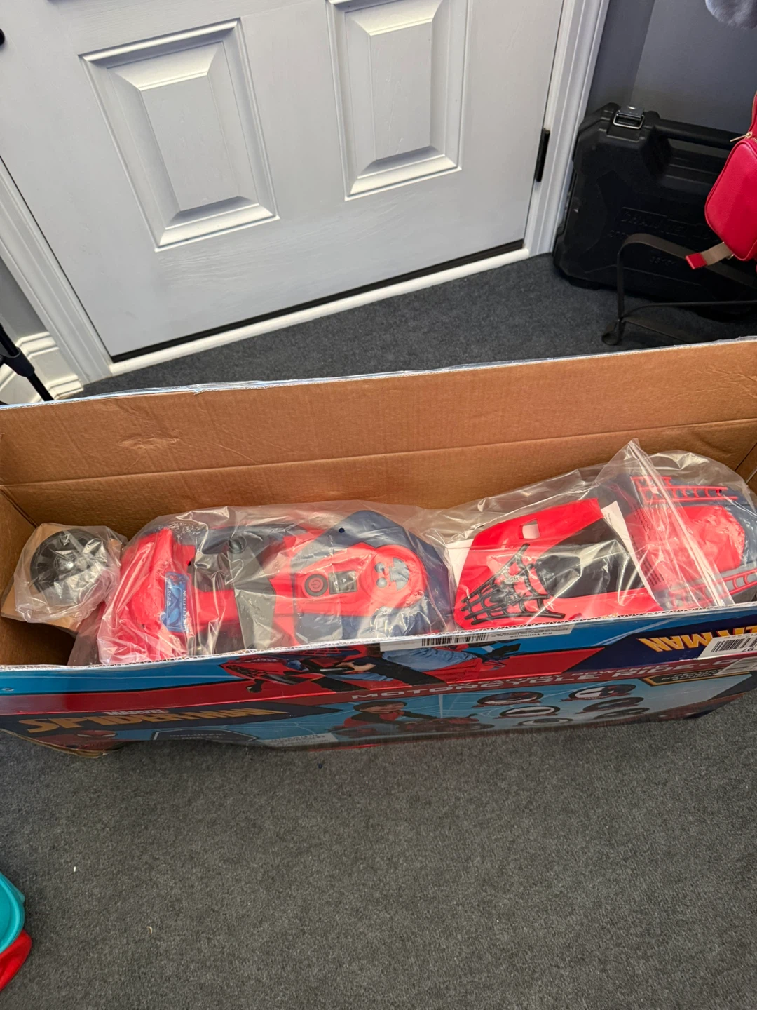 Marvel Spider-Man 6V Battery Powered Motorcycle Ride-On - NEW - photo 3