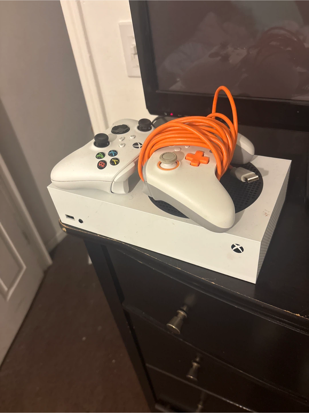 Xbox One S console with 2 controllers