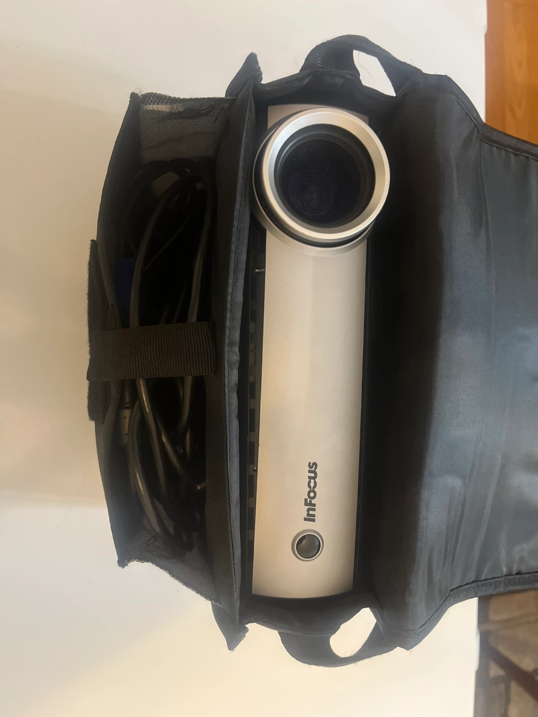 HD Projector  1080p – Portable  – Home Theater Ready #Cleanout - photo 3