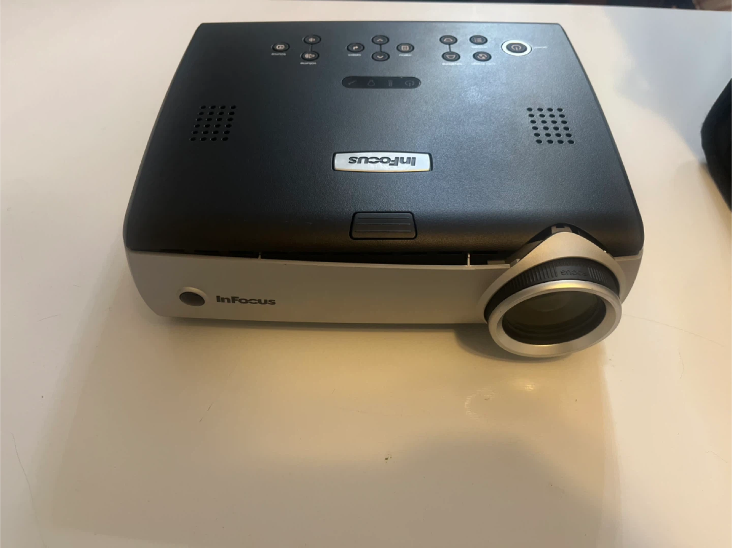 HD Projector  1080p – Portable  – Home Theater Ready #Cleanout - photo 5