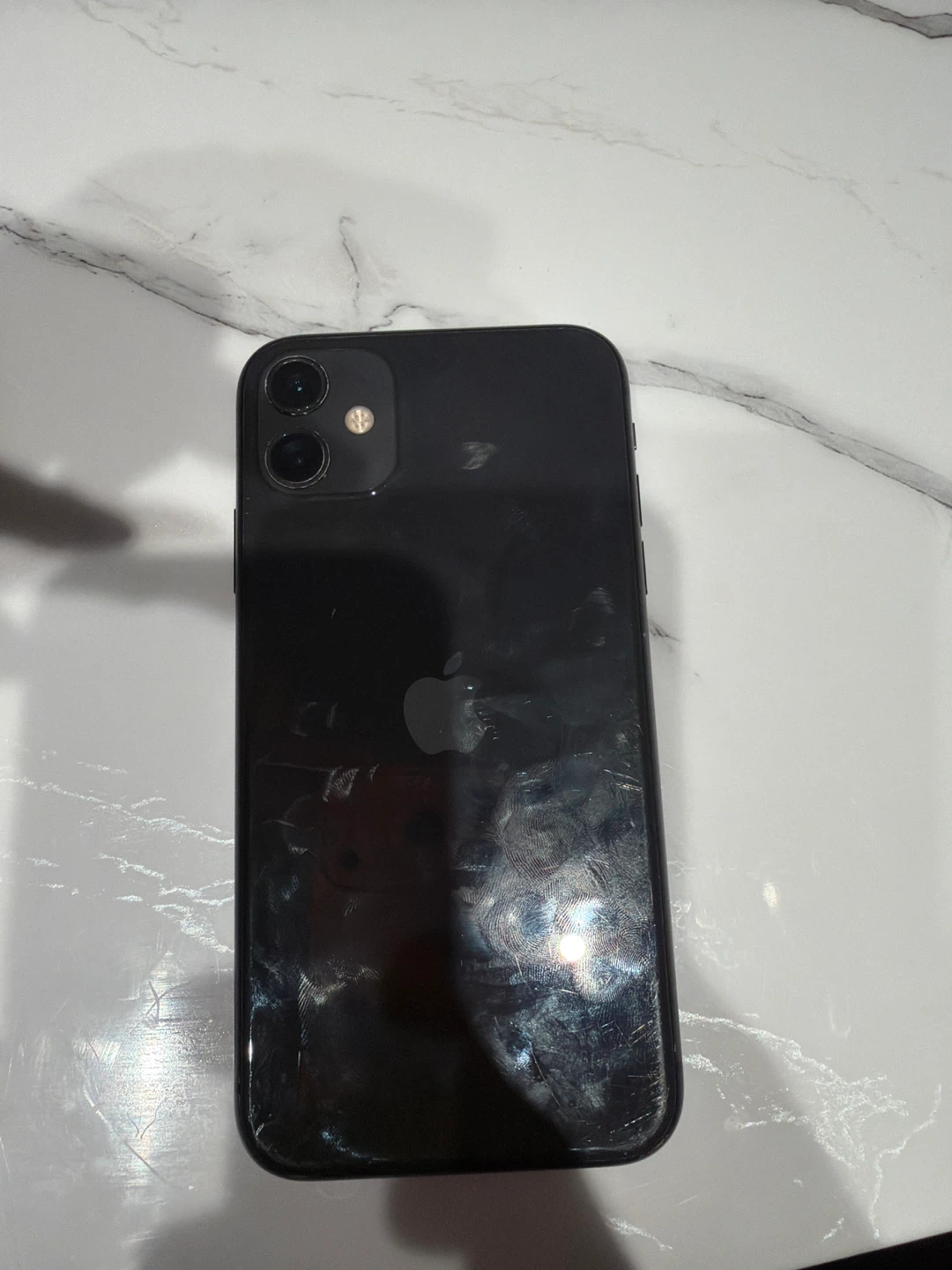 Black iPhone 11 - Damaged Screen - photo 2